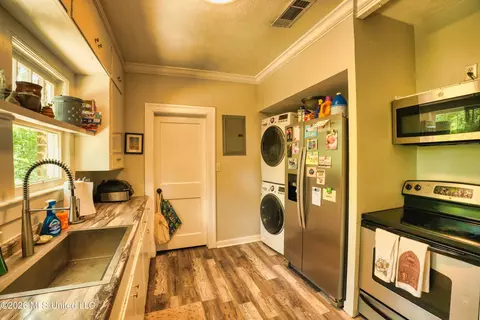 Other - 431 Decelle St, Jackson, MS 39216 photo 5 of 8