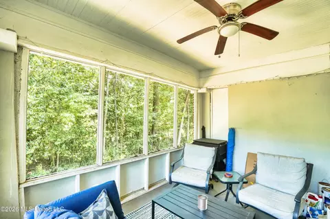 Exterior - 431 Decelle St, Jackson, MS 39216 photo 7 of 9