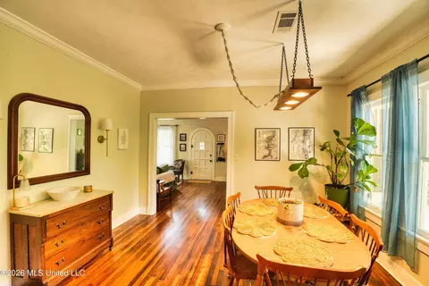 Dining - 431 Decelle St, Jackson, MS 39216 photo 4 of 6