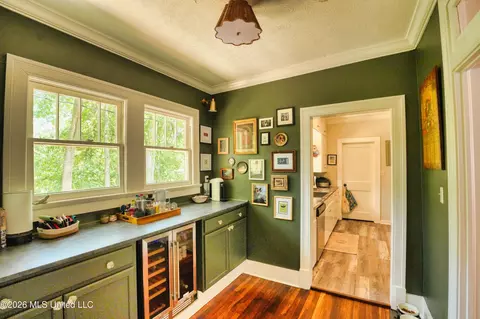 Kitchen - 431 Decelle St, Jackson, MS 39216 photo 1 of 2