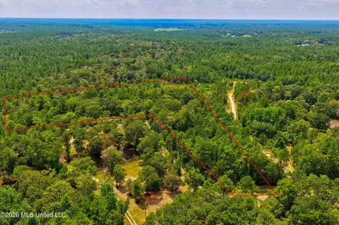 20237 Fox Ridge Dr, Saucier, MS 39574 photo 5