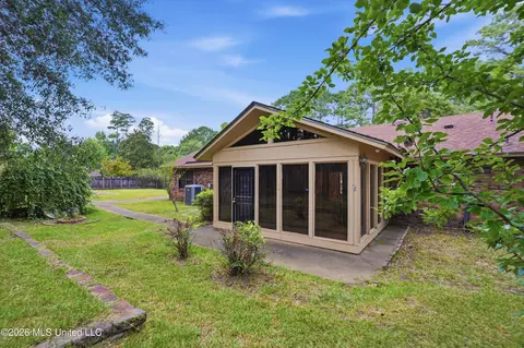 Exterior - 237 Baybury Ln, Jackson, MS 39212 photo 6 of 11