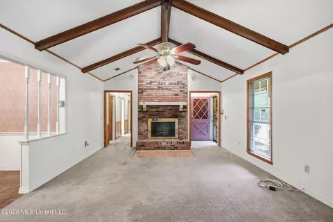 Living - 237 Baybury Ln, Jackson, MS 39212 photo 2 of 4