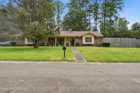 Exterior - 237 Baybury Ln, Jackson, MS 39212 photo 2 of 11