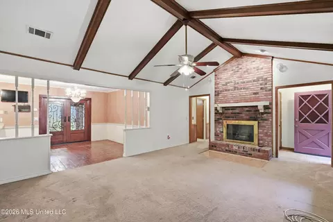 Living - 237 Baybury Ln, Jackson, MS 39212 photo 1 of 4