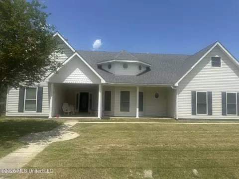 426 Merritt St, Waveland, MS 39576
