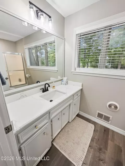 Bath - 1329 Pine Glen Cir, Forest, MS 39074 photo 3 of 6