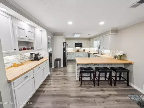 Kitchen - 1329 Pine Glen Cir, Forest, MS 39074 photo 1 of 2