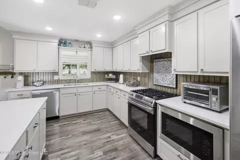 Kitchen - 1022 L D White Rd, Summit, MS 39666 photo 2 of 3