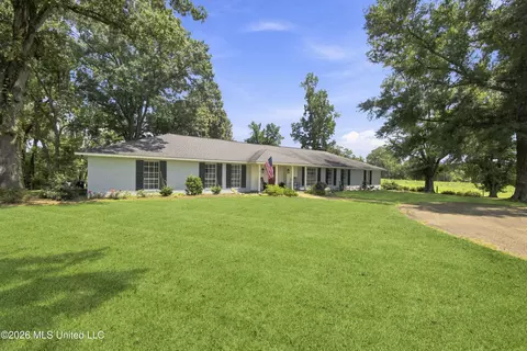 Exterior - 1022 L D White Rd, Summit, MS 39666 photo 2 of 14