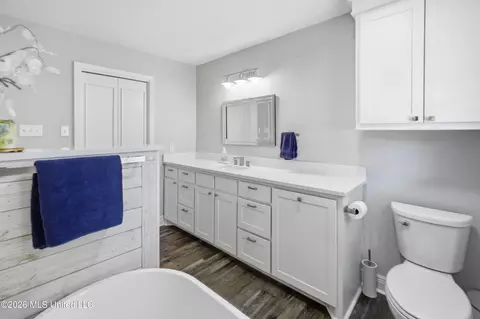 Bath - 1022 L D White Rd, Summit, MS 39666 photo 2 of 4