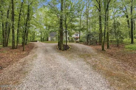 Exterior - 324 Warwick Rd, Clinton, MS 39056 photo 5 of 13