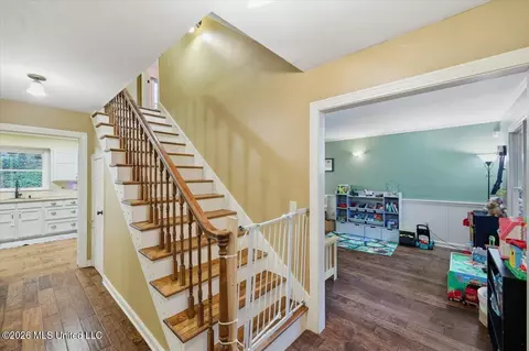 Entry Way - 324 Warwick Rd, Clinton, MS 39056 photo 2 of 3
