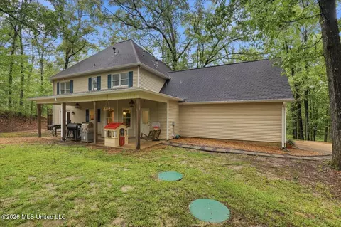 Exterior - 324 Warwick Rd, Clinton, MS 39056 photo 11 of 13
