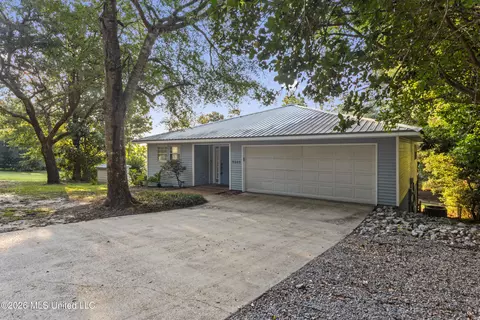 9809 Hidden Lake Rd, Vancleave, MS 39565