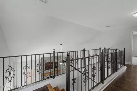 Entry Way - 1316 N Heritage Cir, Hernando, MS 38632 photo 7 of 7