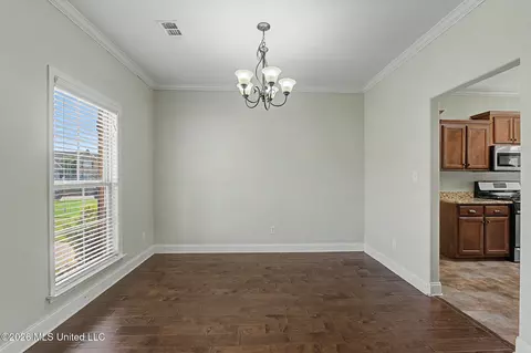 Entry Way - 1316 N Heritage Cir, Hernando, MS 38632 photo 4 of 7