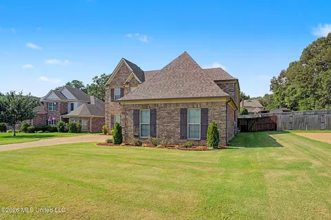Exterior - 1316 N Heritage Cir, Hernando, MS 38632 photo 7 of 8