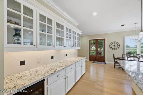 Kitchen - 297 Roses Bluff Dr, Madison, MS 39110 photo 3 of 7