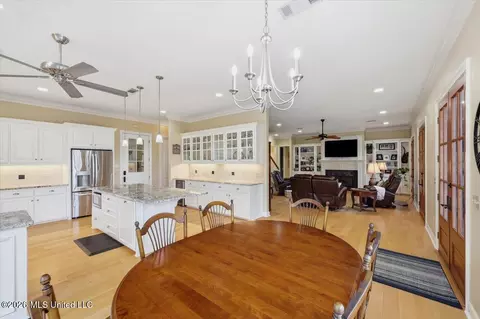 Dining - 297 Roses Bluff Dr, Madison, MS 39110 photo 4 of 4