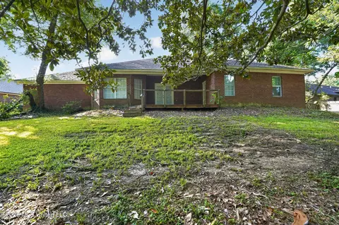 Exterior - 320 Hanley Cir, Brandon, MS 39047 photo 3 of 3
