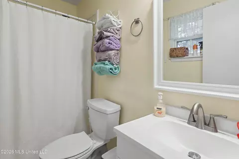Bath - 202 Sedgewick St, Long Beach, MS 39560 photo 1 of 2