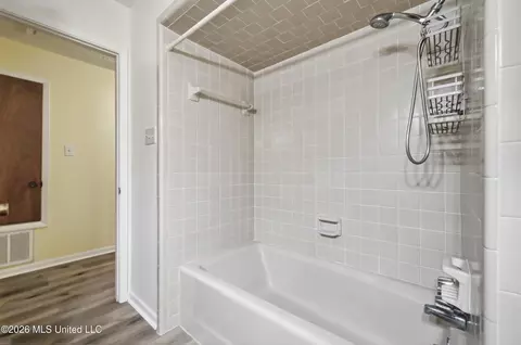 Bath - 9260 Pinecrest Dr, Biloxi, MS 39532 photo 4 of 5