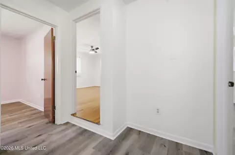 Entry Way - 9260 Pinecrest Dr, Biloxi, MS 39532 photo 2 of 2