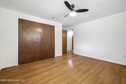 Bedroom - 9260 Pinecrest Dr, Biloxi, MS 39532 photo 4 of 6