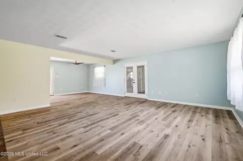 Living - 9260 Pinecrest Dr, Biloxi, MS 39532 photo 1 of 13