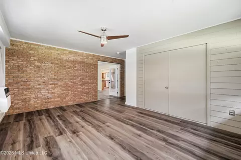 Living - 9260 Pinecrest Dr, Biloxi, MS 39532 photo 13 of 13