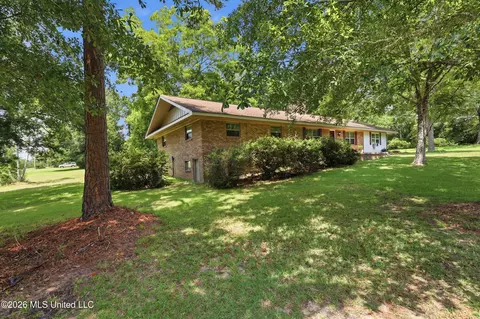 Exterior - 9260 Pinecrest Dr, Biloxi, MS 39532 photo 8 of 8
