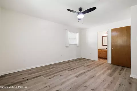 Bedroom - 9260 Pinecrest Dr, Biloxi, MS 39532 photo 2 of 6