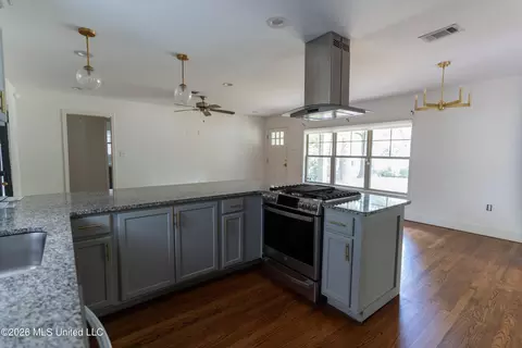 Kitchen - 4516 Meadowridge Dr, Jackson, MS 39206 photo 4 of 4