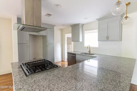 Kitchen - 4516 Meadowridge Dr, Jackson, MS 39206 photo 1 of 4