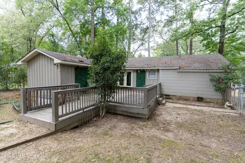 Exterior - 4516 Meadowridge Dr, Jackson, MS 39206 photo 5 of 6