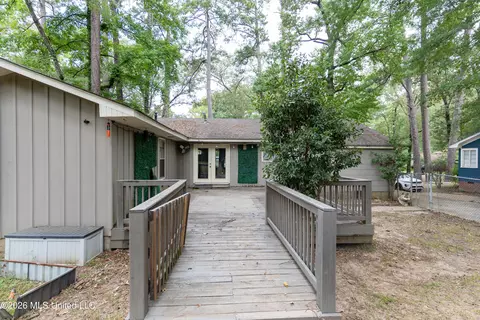 Exterior - 4516 Meadowridge Dr, Jackson, MS 39206 photo 6 of 6
