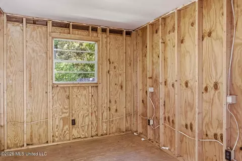 Bedroom - 71 Crossgates Dr, Brandon, MS 39042 photo 6 of 6