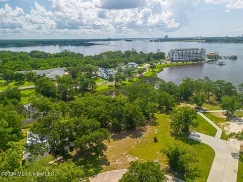 Savannah Estates Boulevard, Biloxi, MS 39532 photo 4