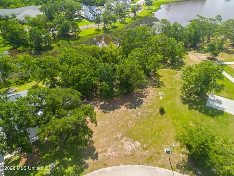 Savannah Estates Boulevard, Biloxi, MS 39532 photo 3