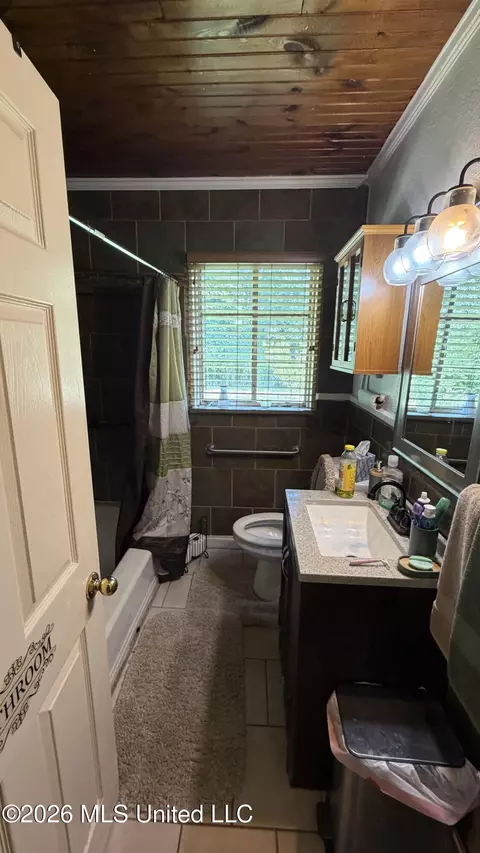 866 Lawrence Rd, Jackson, MS 39206 photo 3