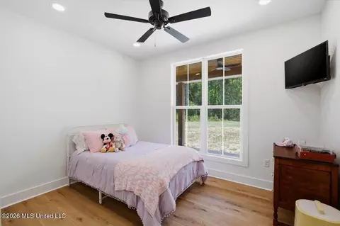 Bedroom - 169 Henry Sample Rd, Lena, MS 39094 photo 5 of 8