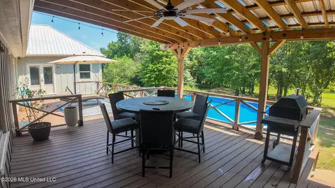 Exterior - 4860 Gitter Rd, Hernando, MS 38632 photo 10 of 17