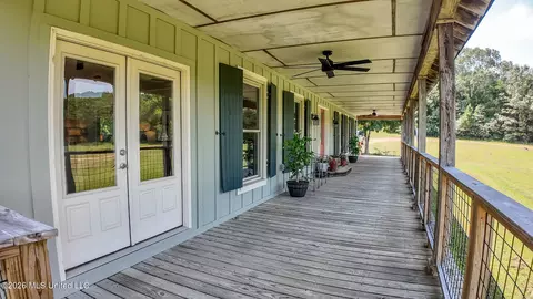 Exterior - 4860 Gitter Rd, Hernando, MS 38632 photo 8 of 17