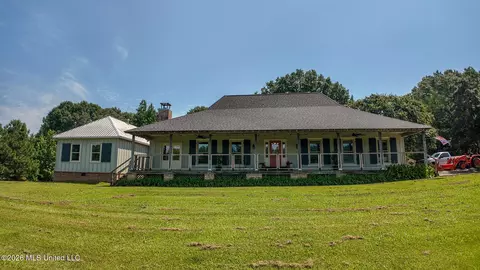 Exterior - 4860 Gitter Rd, Hernando, MS 38632 photo 5 of 17
