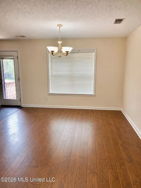 Dining - 321 Odom Rd, Hernando, MS 38632 photo 2 of 2