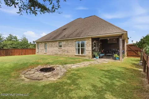 Exterior - 218 Emerald Cir, Brandon, MS 39047 photo 5 of 5