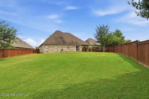Exterior - 218 Emerald Cir, Brandon, MS 39047 photo 4 of 5