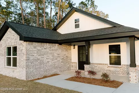 3313 Bonita Rd, Gautier, MS 39553