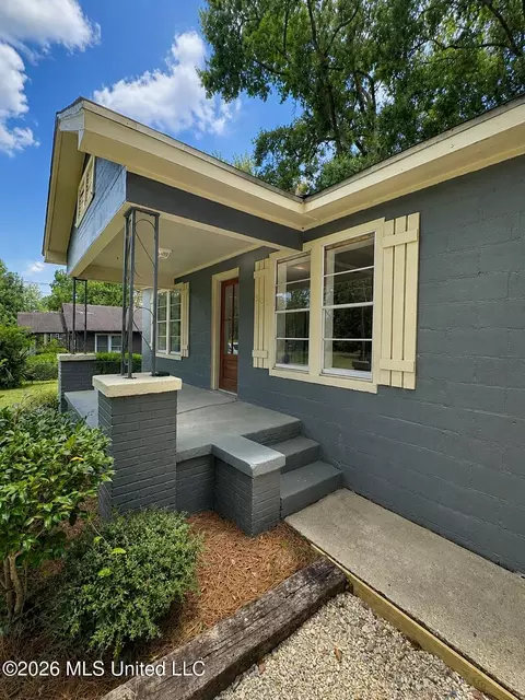 Exterior - 520 1st St, Magee, MS 39111 photo 2 of 5